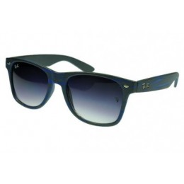 RayBan Wayfarer RB5688 Sunglasses Black Frame Grey Lens AQD